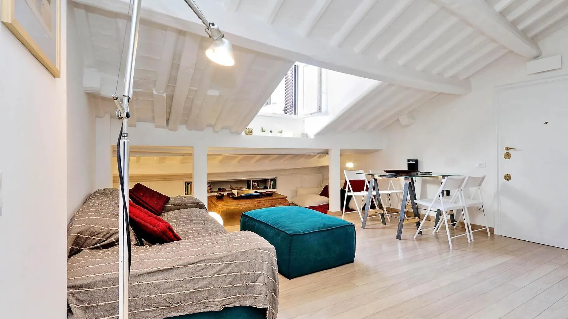 Pantheon Charming Attic | Romeloft Apartment Rome