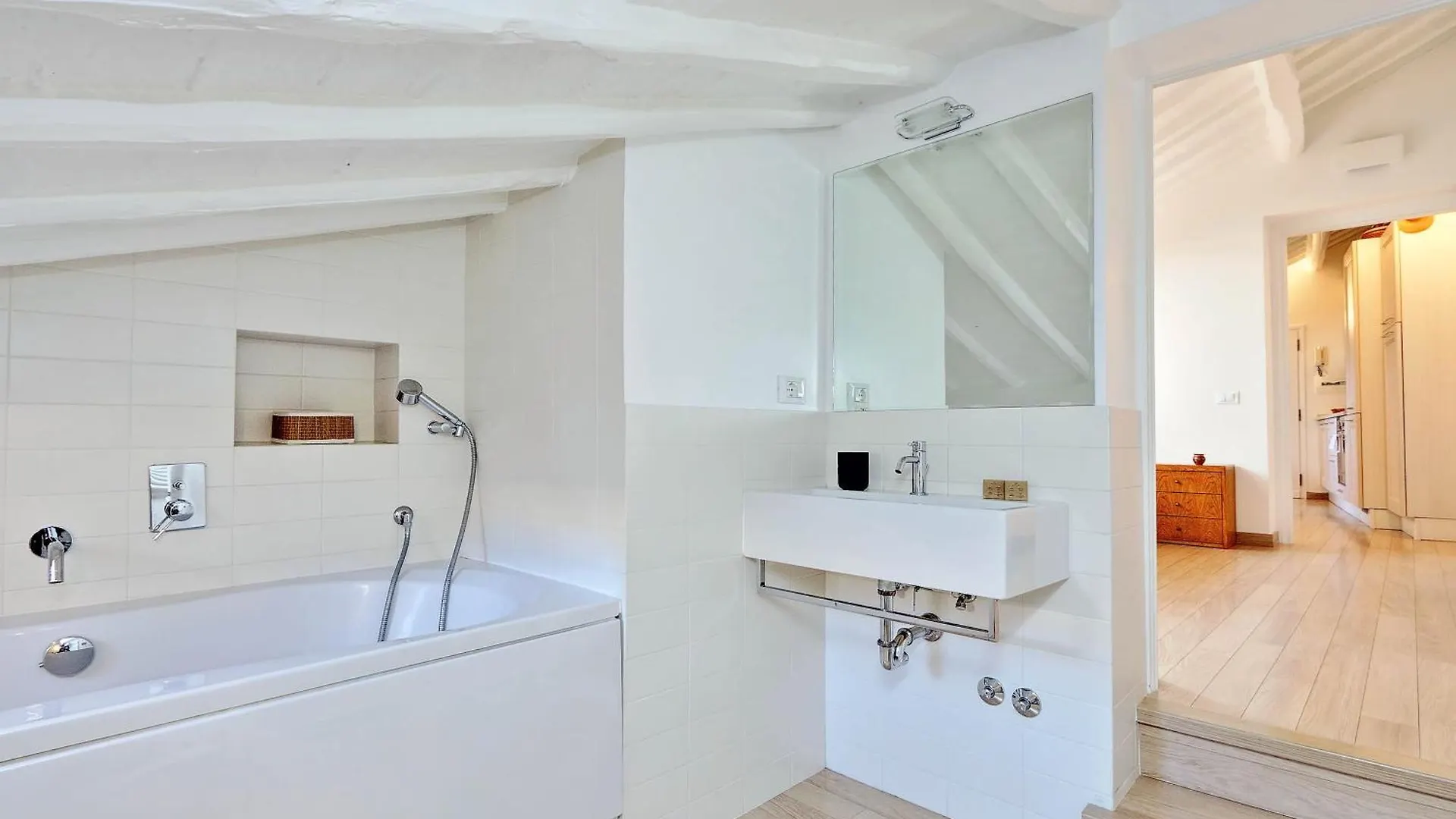 Pantheon Charming Attic | Romeloft Apartment Italy